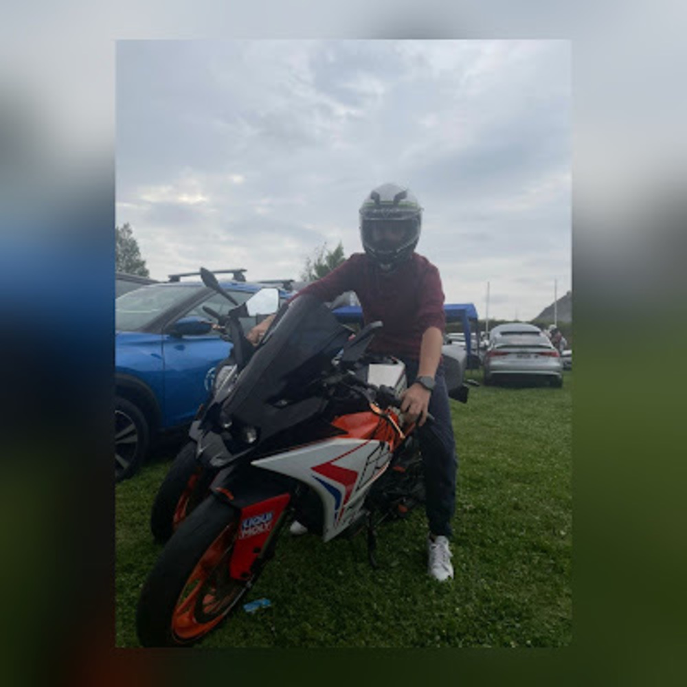 Meet your Posher, Diego